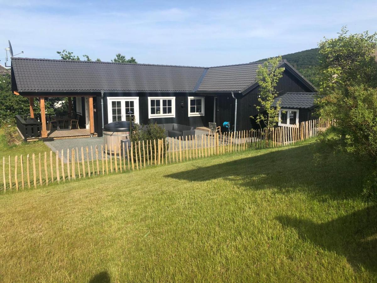 Kustelberg Lodges Medebach Buitenkant foto